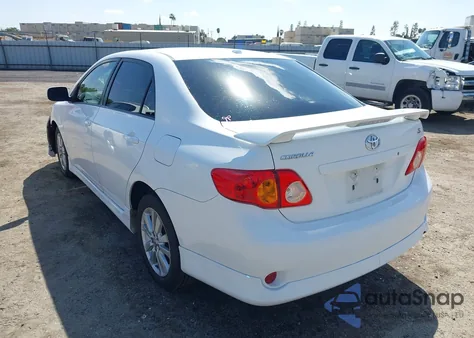 2010 Toyota Corolla S z USA, uszkodzony, nr VIN 2T1BU4EE0AC446469